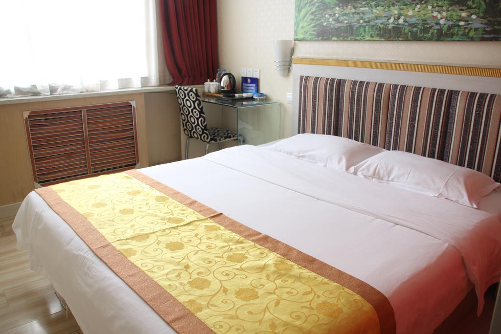 Super 8 Hotel Beijing Shijingshan Jiujiuyuan Room photo